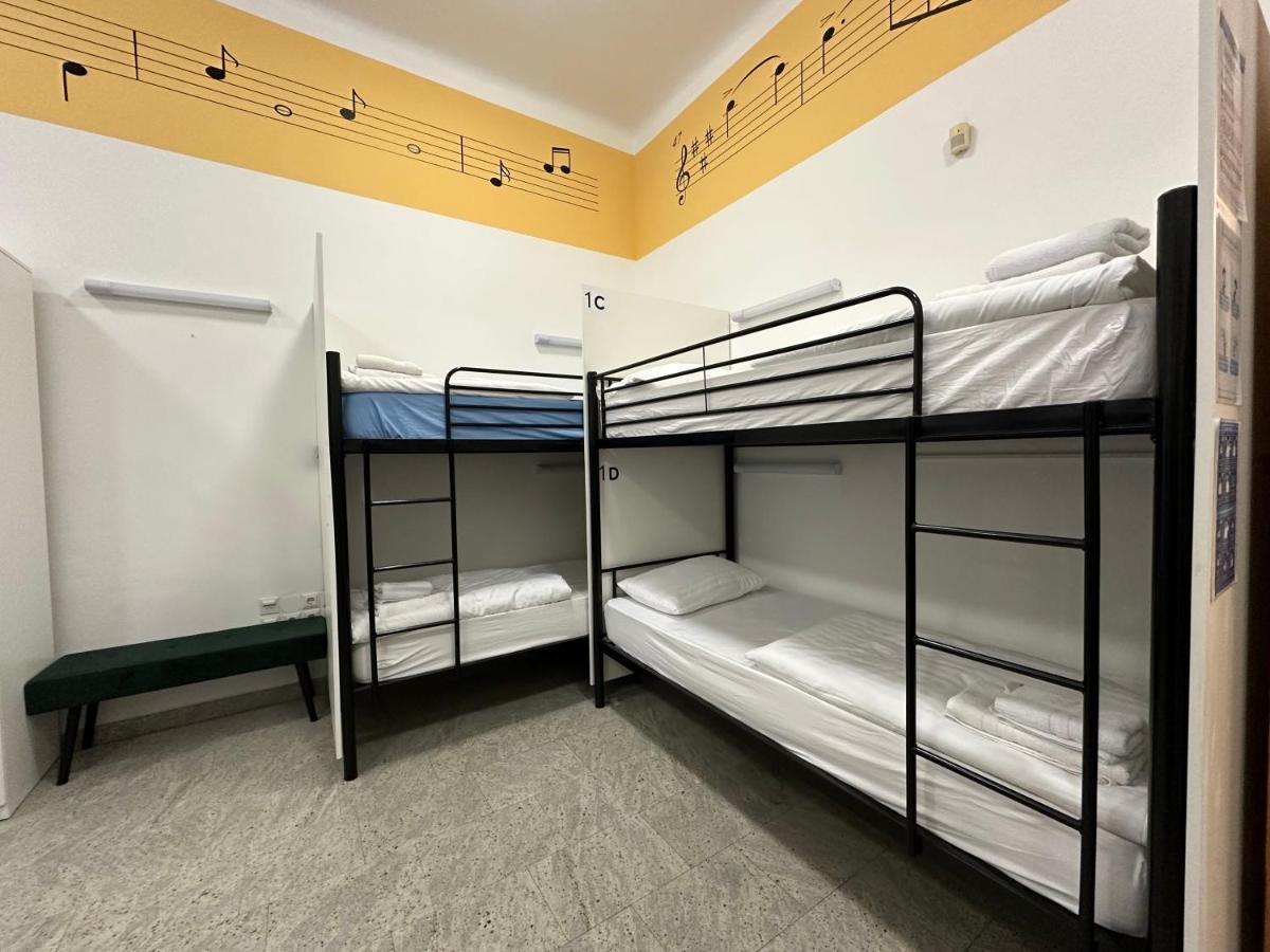Hostel Opera Любляна Екстер'єр фото