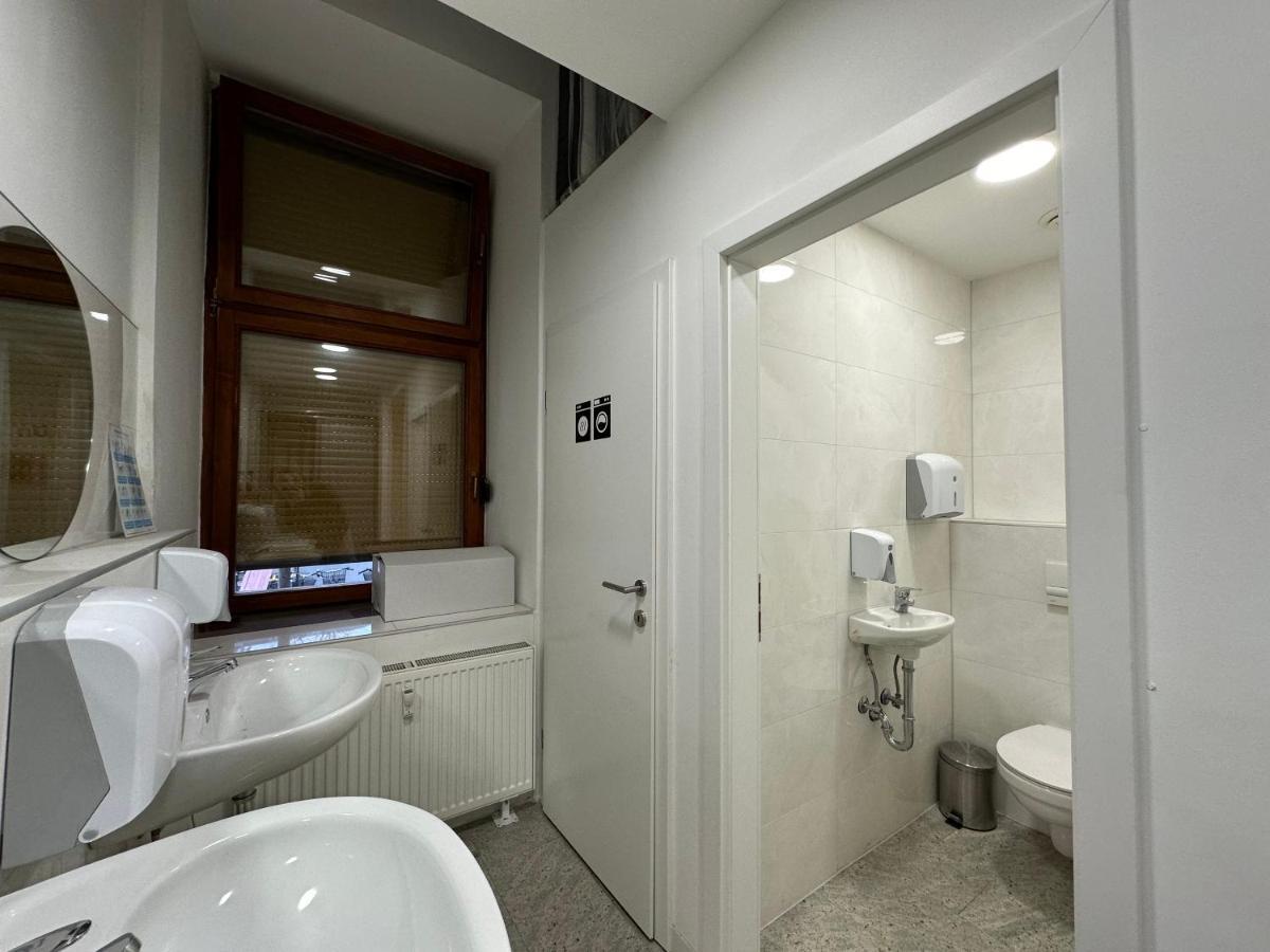 Hostel Opera Любляна Екстер'єр фото